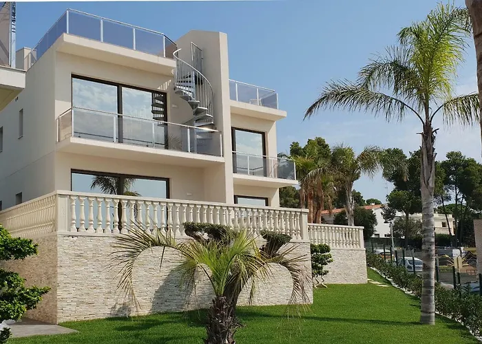 Calma Holiday Villas